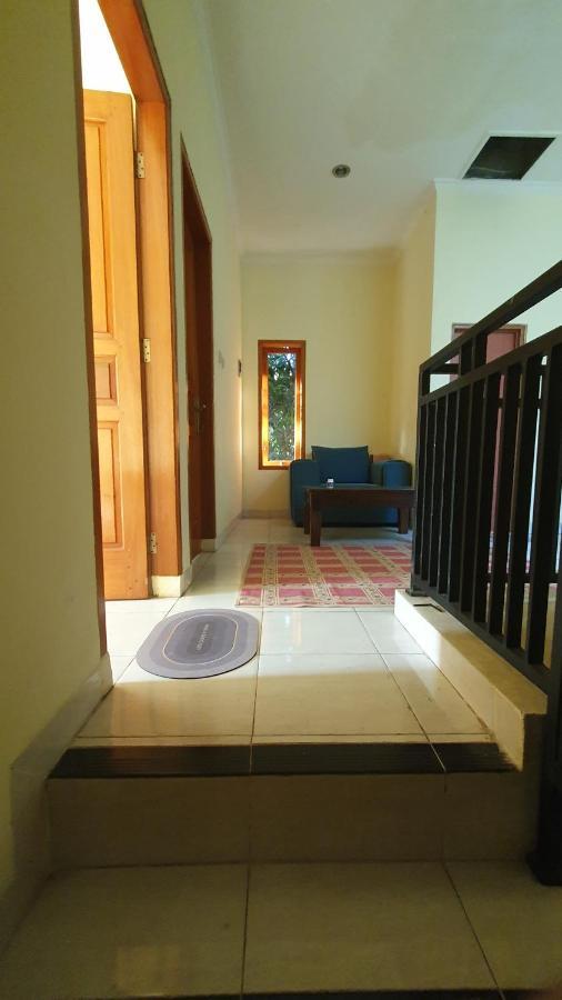 House In Bekasi Timur Villa Ngoại thất bức ảnh